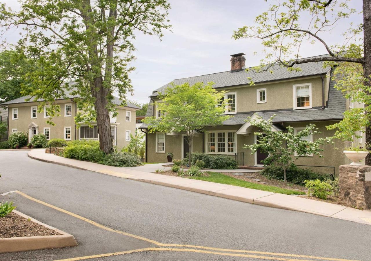Hotel Oakhurst At The